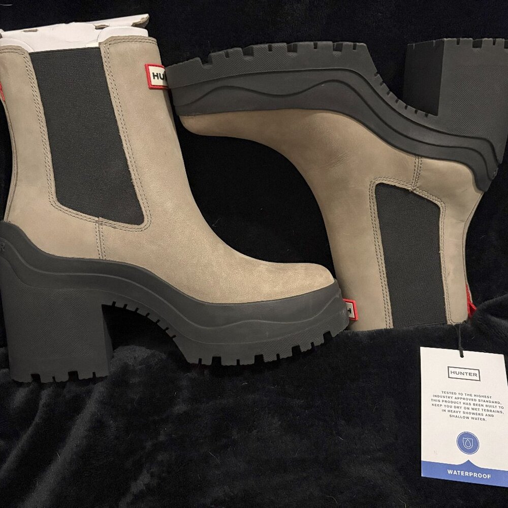 Hunter - Miana Heeled Waterproof Chelsea Boots – dark natural